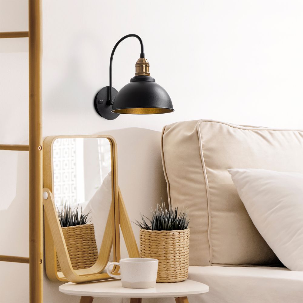 Varzan - 10840 Crna Antikna Zidna Lampa slika 1