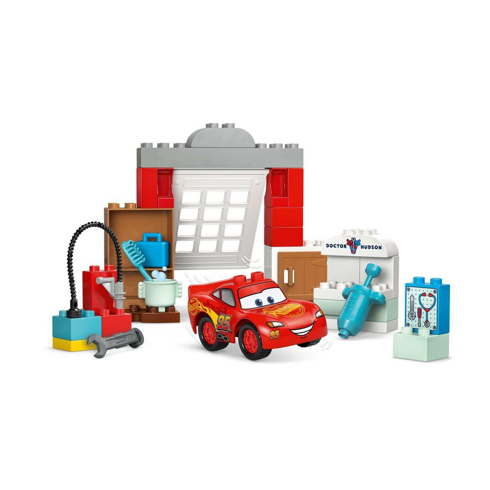 LEGO 10456 McQueen's Visit to Doc's Garage slika 3