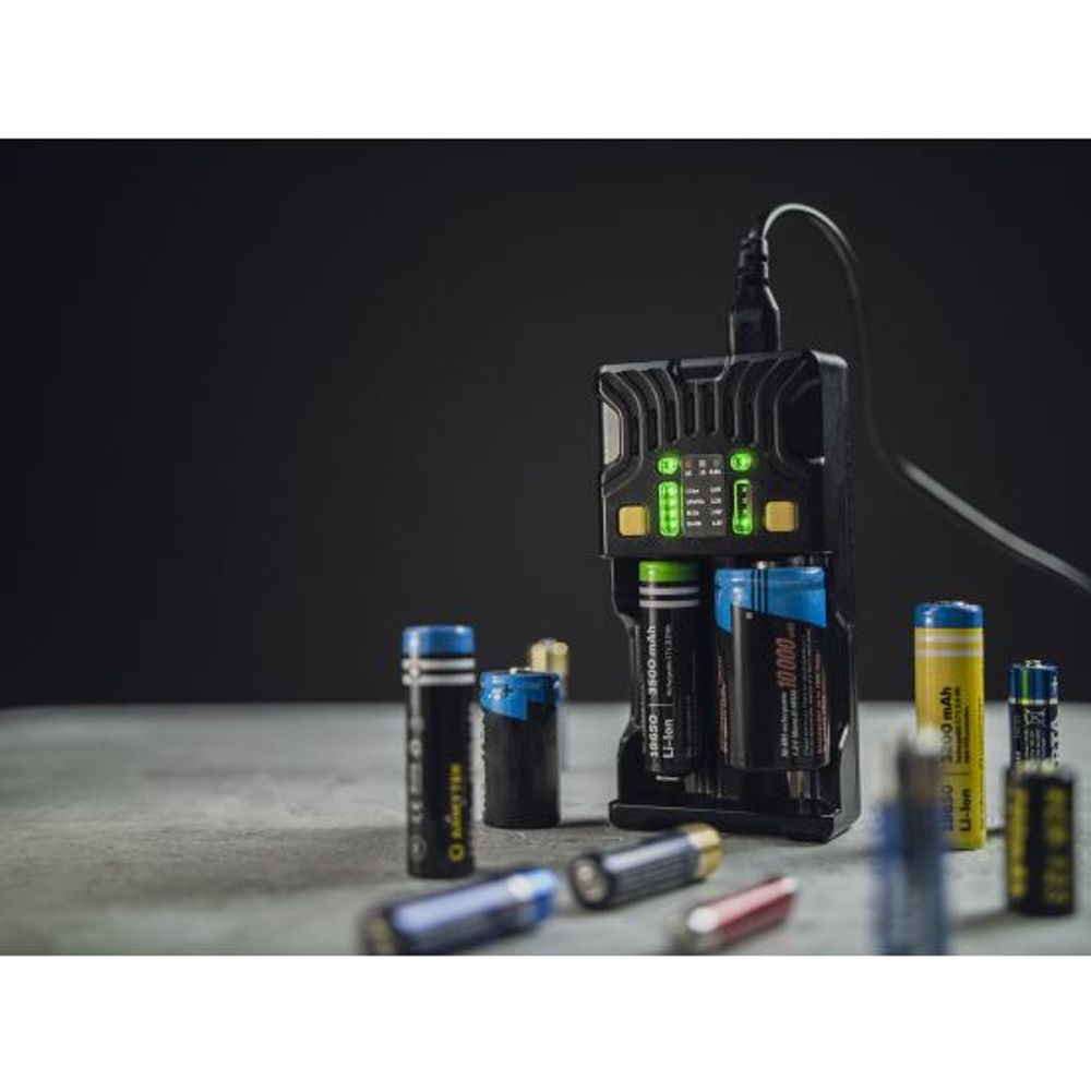 Armytek Univerzalni punjač za baterije Uni C2 slika 10