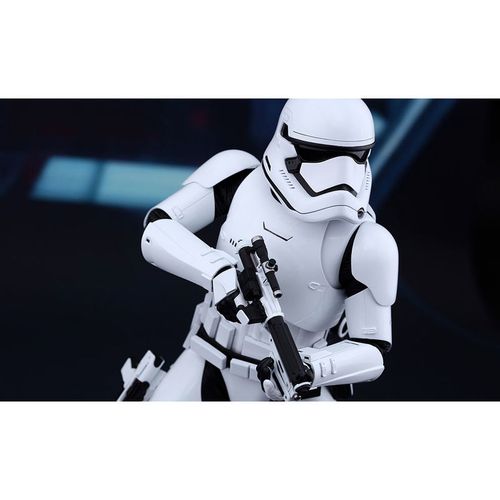 Star Wars The Force Awakens: First Order Stormtrooper 1:6 scale figure set slika 7