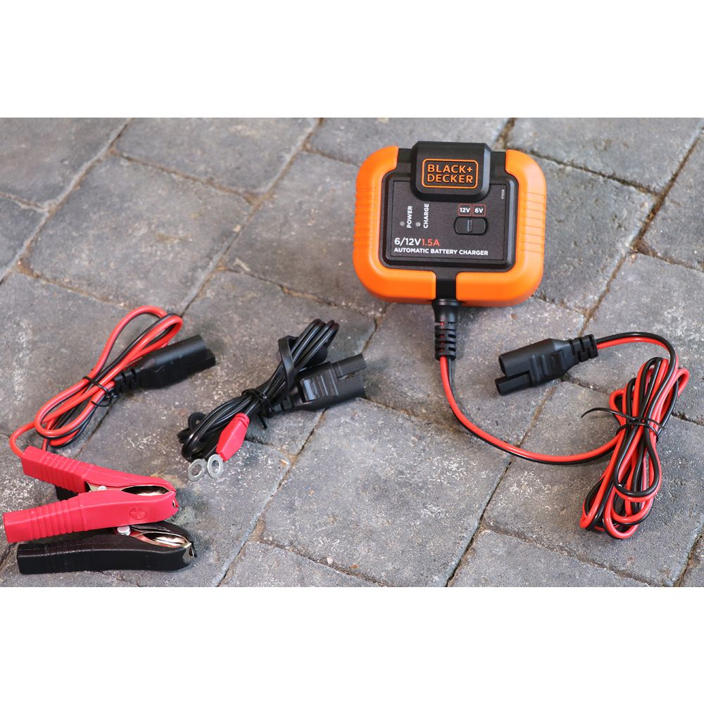 PUNJAČ 12V 1.5A Black &amp; Decker BXAE00021 slika 5