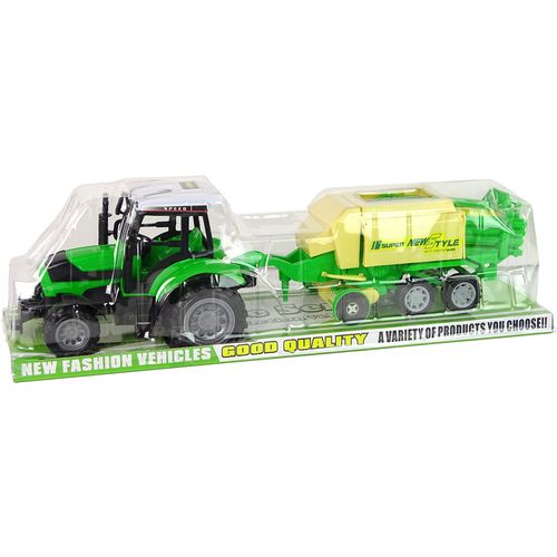 Zeleni traktor s prešom za baliranje slika 8