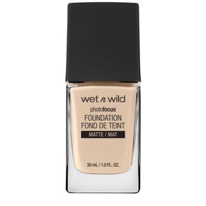 WnW Photo Focus tekući puder – Nude Ivory