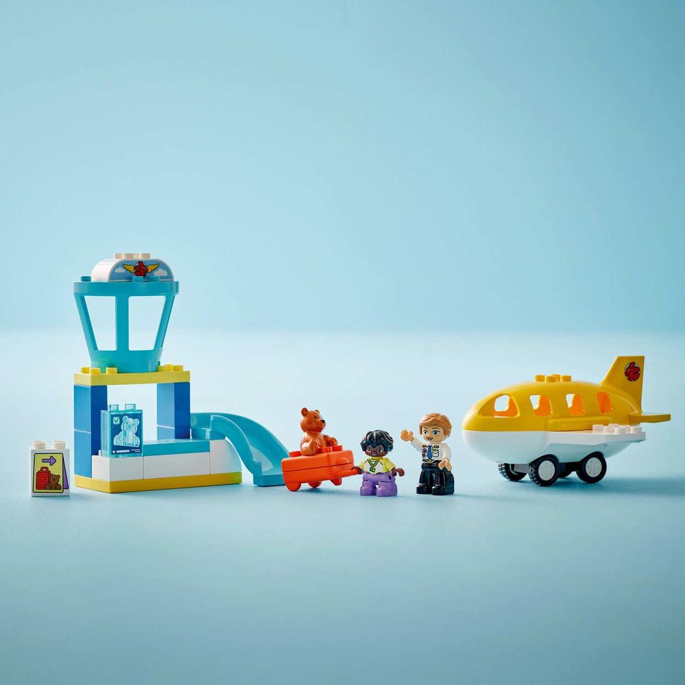 LEGO 10443 First Time at the Airport slika 6
