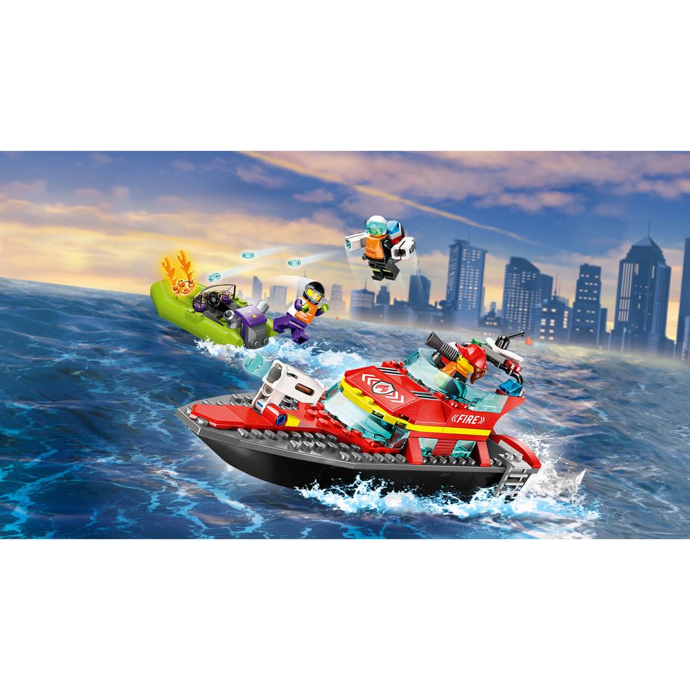 LEGO 60373 Vatrogasni spasilački brod slika 5
