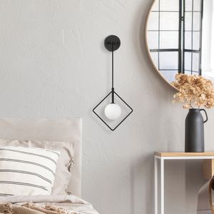 Geometri - 11120 Black
White Wall Lamp