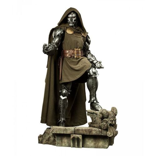 Doctor Doom: Marvel Legendary Scale Figure slika 1