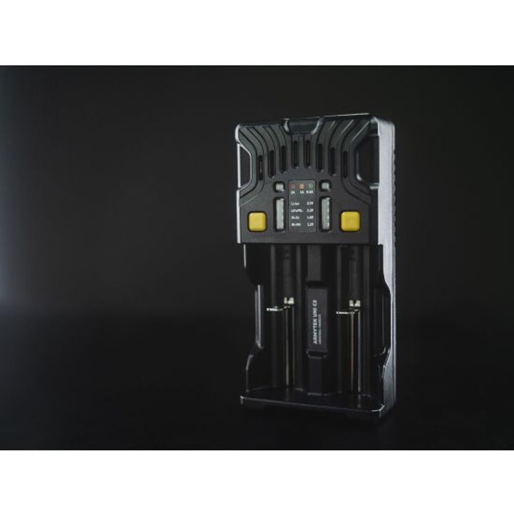 Armytek Univerzalni punjač za baterije Uni C2 slika 15