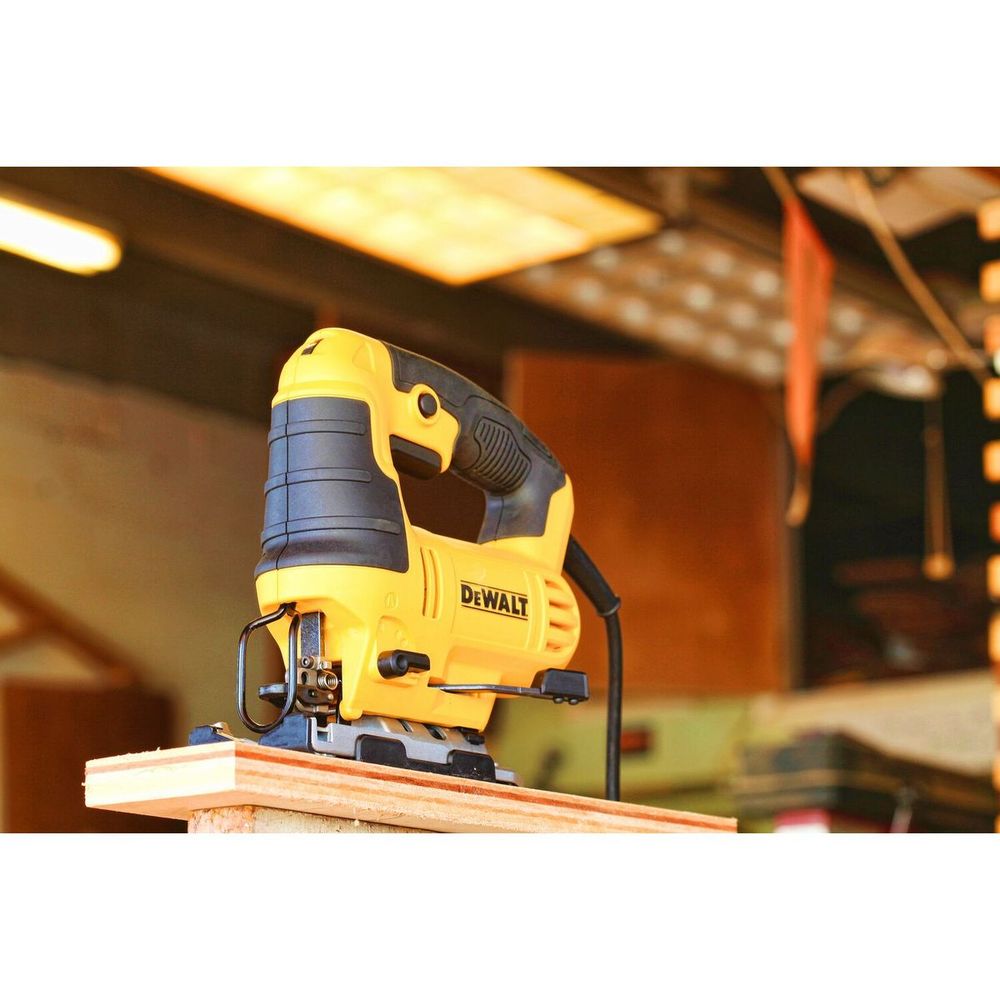UBODNA PILA 650W Dewalt DWE349 slika 3