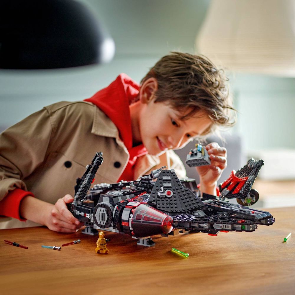 LEGO 75389 Crni Millennium Falcon slika 8