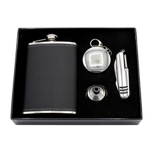 Poklon set ploska 270 ml, privjesak-čašica na izvlačenje, švajcarski nož, lijevak, model: 913-1360