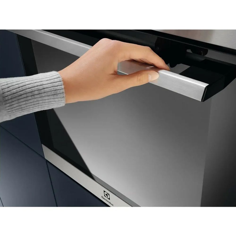 Electrolux Ugradbena pećnica EOF3H40BX slika 4