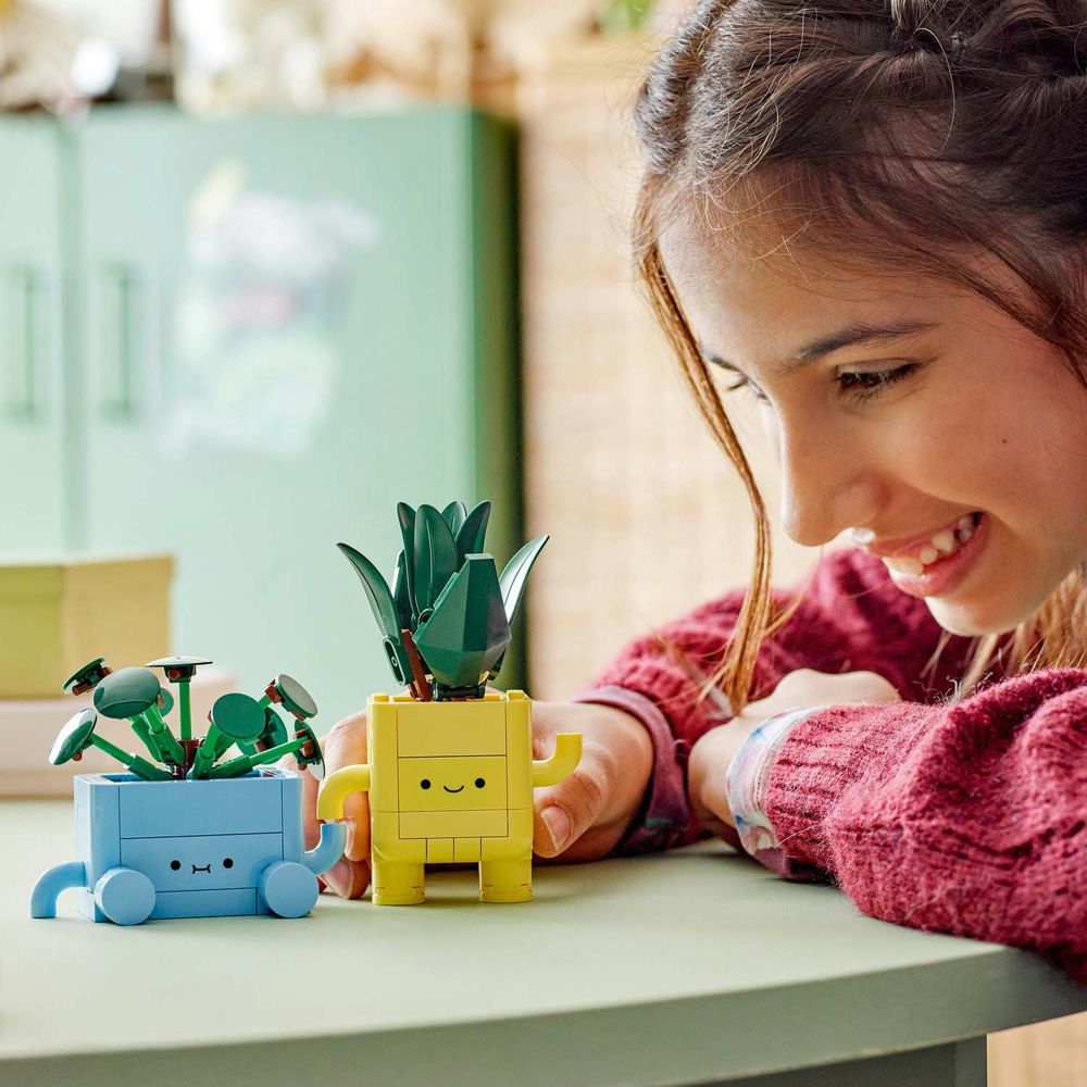 LEGO 10349 Happy Plants slika 8
