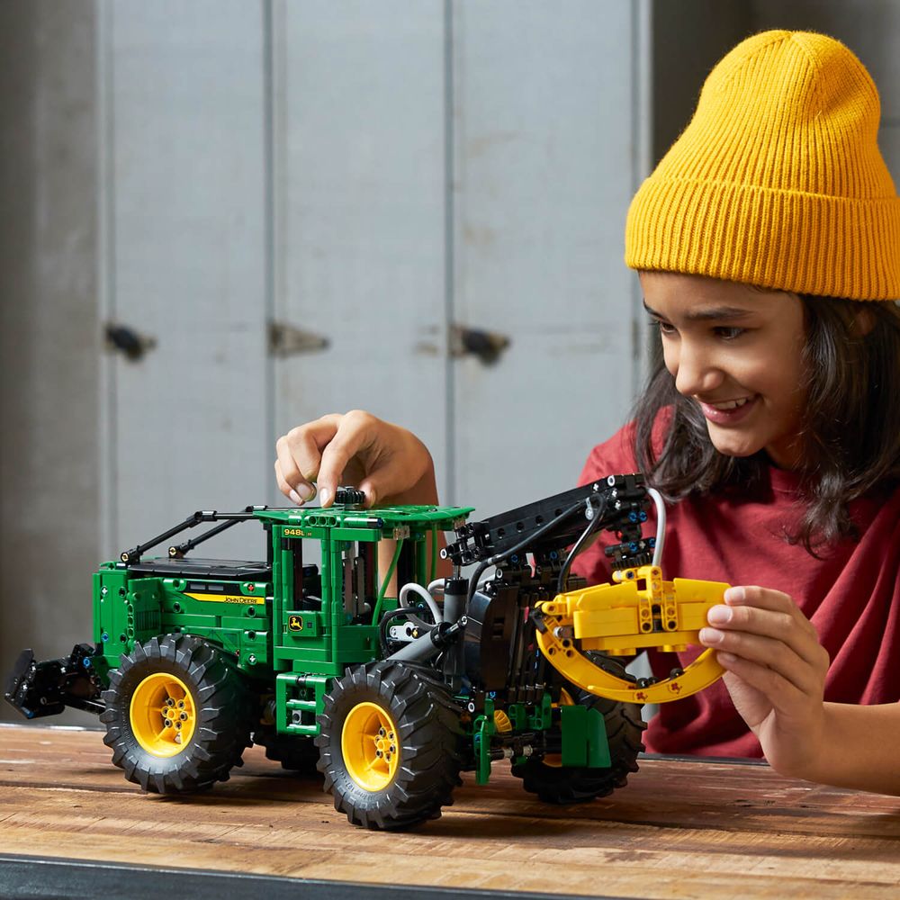 LEGO 42157 Tegljač John Deere 948L-II slika 3
