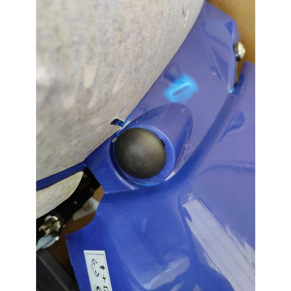 QUAD AKU HECHT 54100 BLUE-oštećena ambalaža i izgreban Quad slika 4