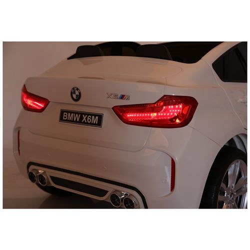 Licencirani BMW X6 M bijeli - dvosjed - auto na akumulator slika 9