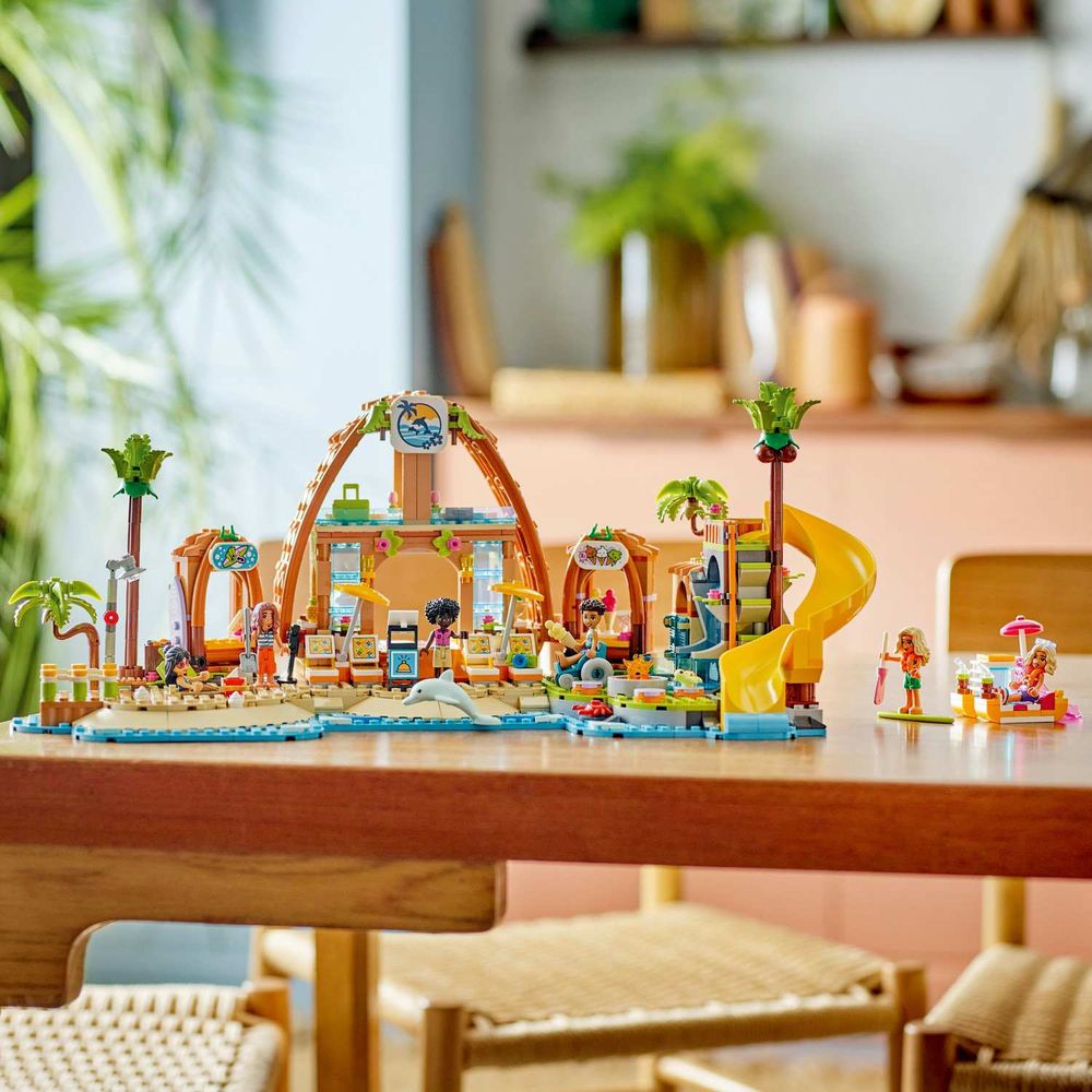 LEGO 42673 Family Holiday Beach Resort slika 7