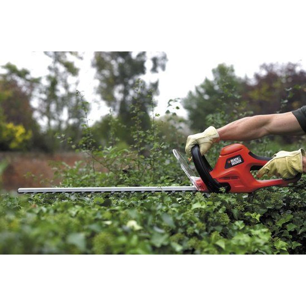 ŠKARE ZA ŽIVU OGRADU 700 W Black &amp; Decker GT7030 slika 2