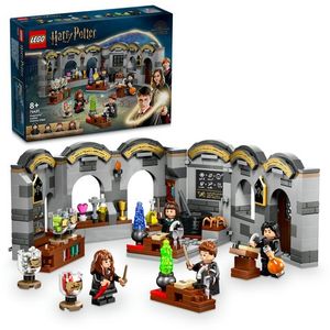 LEGO® HARRY POTTER™ 76431 Dvorac Hogwarts™: sat Čarobnih napitaka