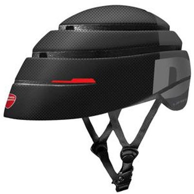 Ducati Foldable Helmet b&amp;s - size L

Bezbednije u slučaju sudara jer se udar optimalno raspršuje zahvaljujući mikropokretima koji su raspoređeni po celoj površini. Zauzima malo prostora jer u kratkom roku smanjuje svoju veličinu za 55%. Može se udobno čuvati u bilo kojoj torbi ili rancu.