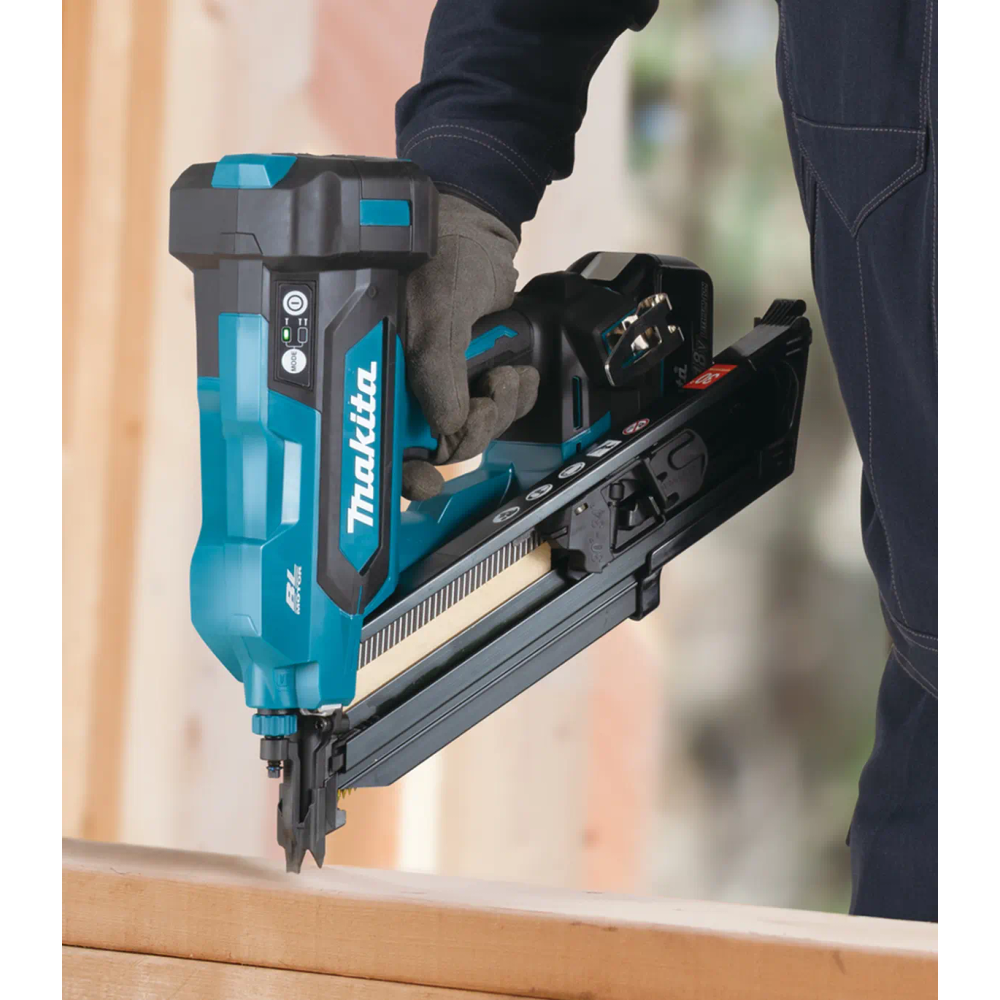 Makita – Akumulatorski pištolj za eksere 18V LXT, DBN900ZK slika 3