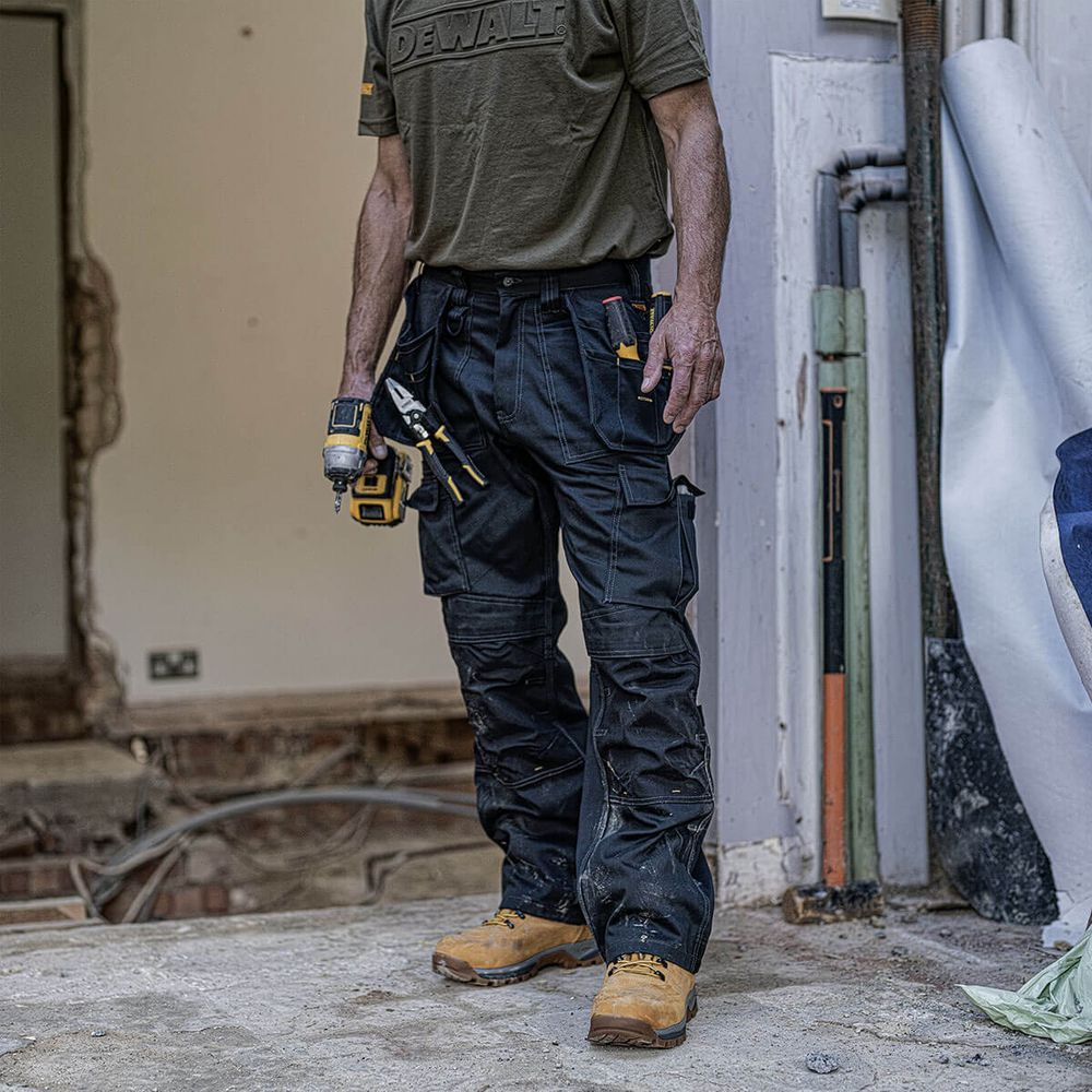 MUŠKE RADNE HLAČE TRADESMAN CRNE 36-31 Dewalt DWC26-001-36-31 slika 2