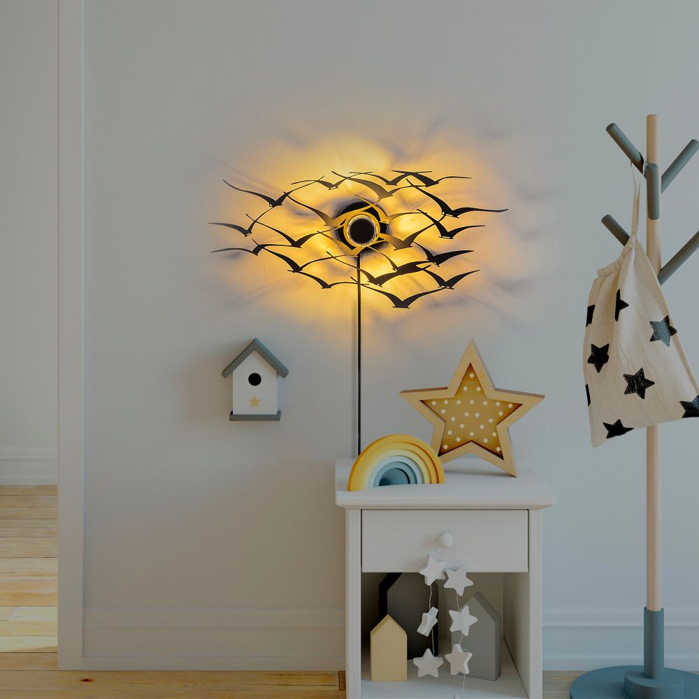 Crna Zidna Lampa sa Letjećim Pticama slika 3