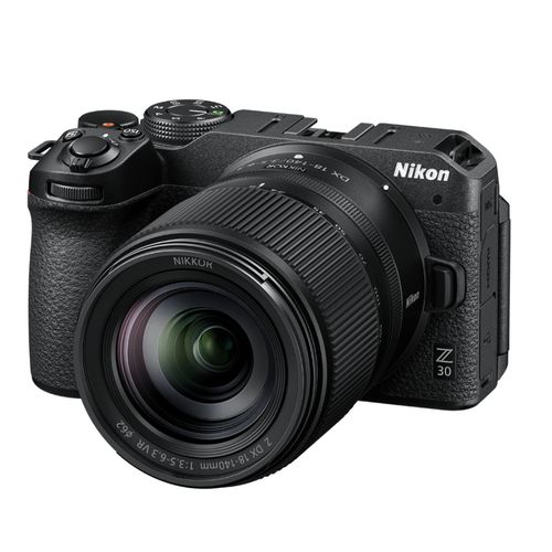 NIKON Dig Z30 + 18-140mm f/3.5-6.3 VR DX slika 9