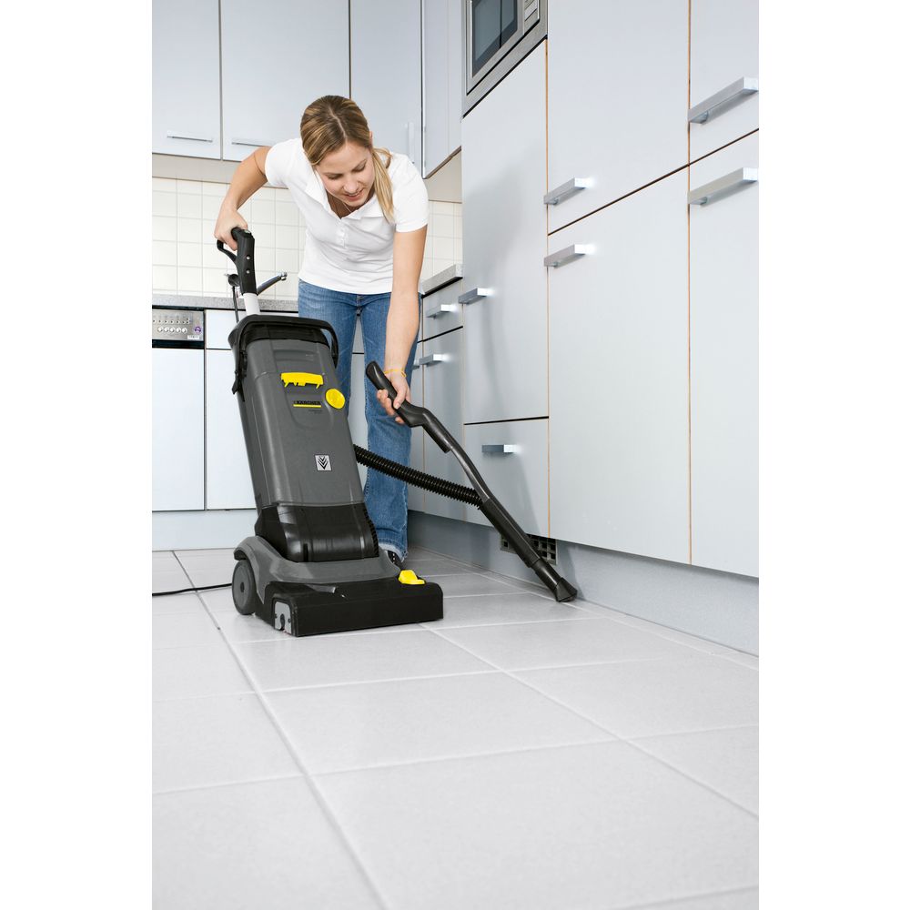 Električna mašina za pranje – čišćenje podova KARCHER BR 30/4 C  1.783-213.0 slika 2
