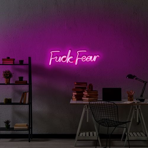 Wallity Ukrasna plastična LED rasvjeta, Fuck Fear - Pink slika 12