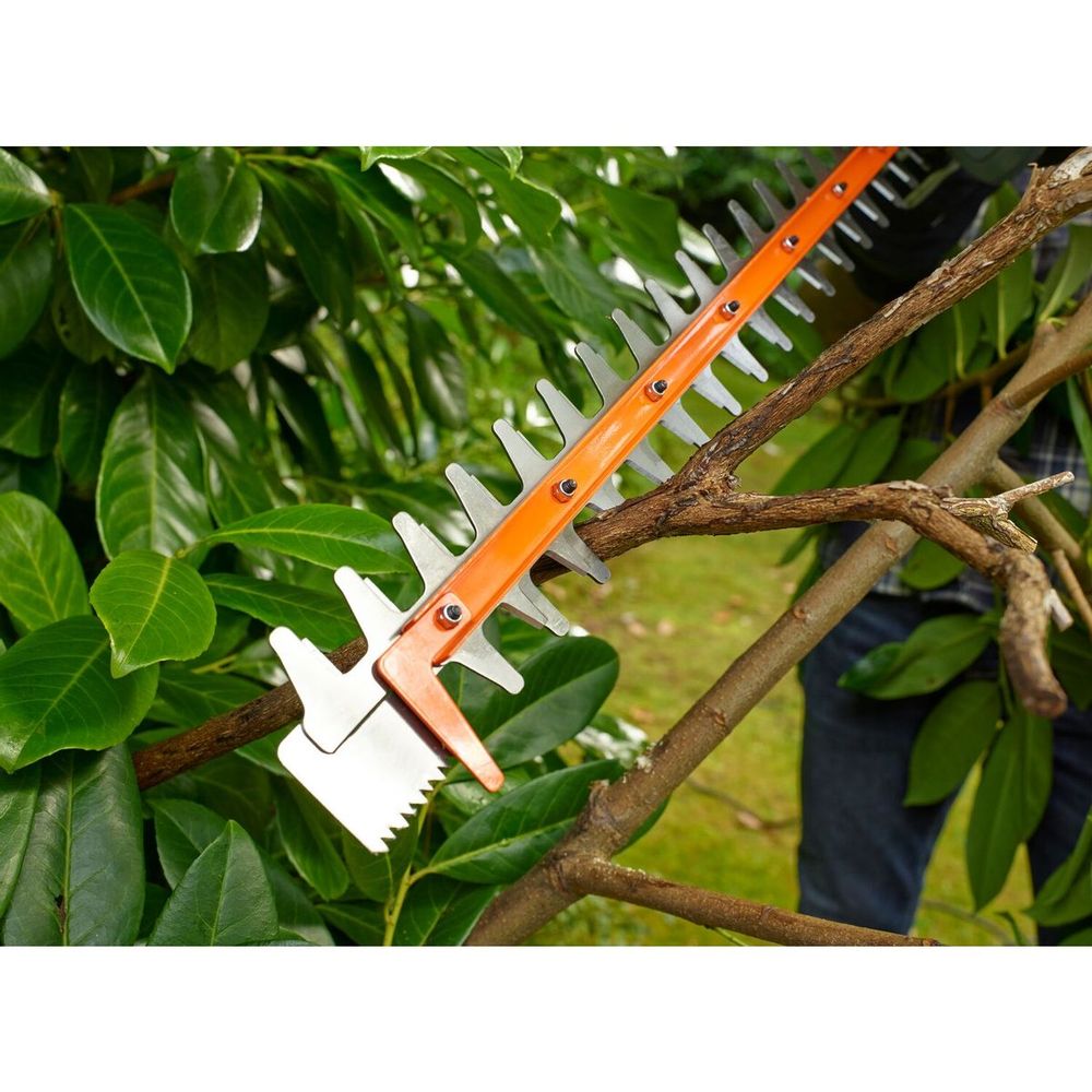 ELEKTRIČNE ŠKARE ZA ŽIVU OGRADU 600 W, 60 CM Black &amp; Decker BEHTS501 slika 3