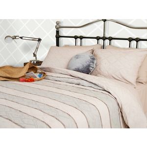 Esmond Multicolor Double Quilt Cover Set