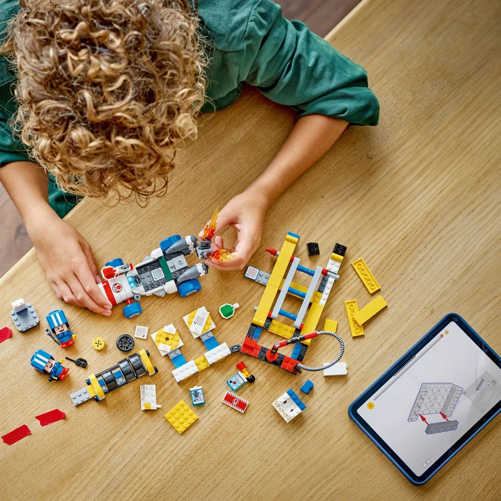 LEGO 72035 Mario Kart™ – Toad sa garažom slika 11