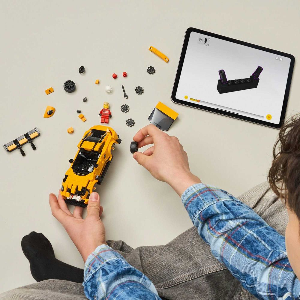 LEGO 77239 Porsche 911 GT3 RS slika 9
