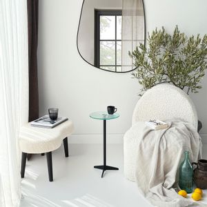 Solis 25 - Transparent, Black Transparent
Black Side Table