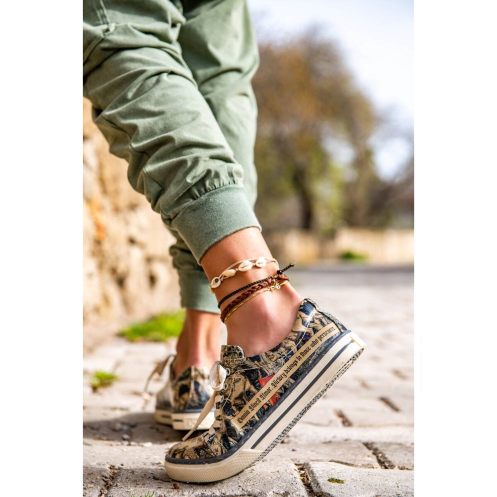 DOGO Ženske patike Sneakers Love Conquers All slika 8