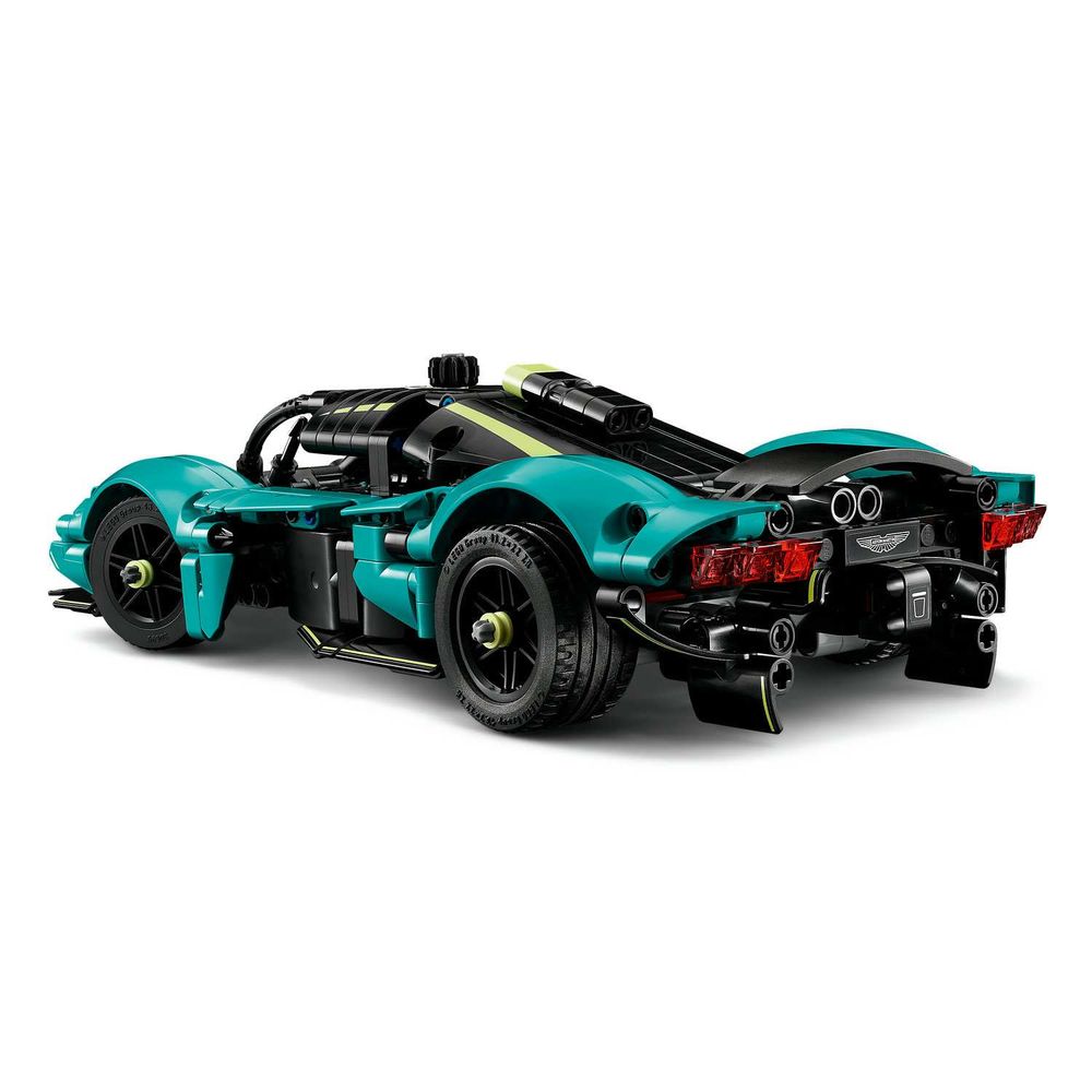 LEGO 42208 Aston Martin Valkyrie slika 4
