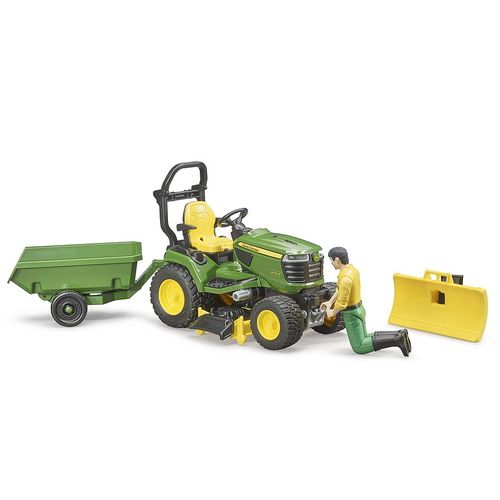 Bruder Traktor John Deer sa prednjim čistačem i prikolicom slika 4