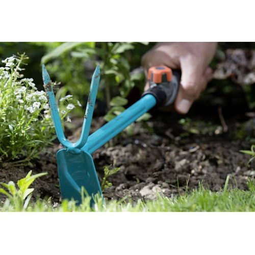 ručna motika 08913-20 6 cm  gardena kombinirani sustav slika 2