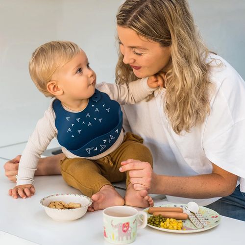 BabyOno silikonski podbradak sa džepom za hvatanje hrane slika 17