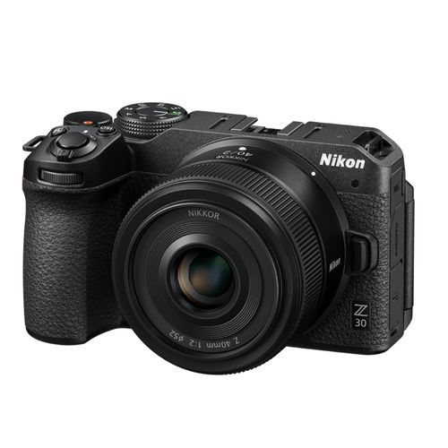 NIKON Dig Z30 + 18-140mm f/3.5-6.3 VR DX slika 5