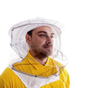Pčelarski šešir sa lastihom ispod pazuha