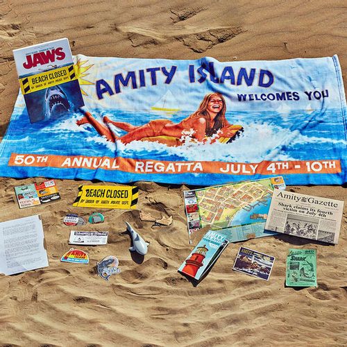 Jaws Amity Island Summer of 75 English Welcome Kit slika 1