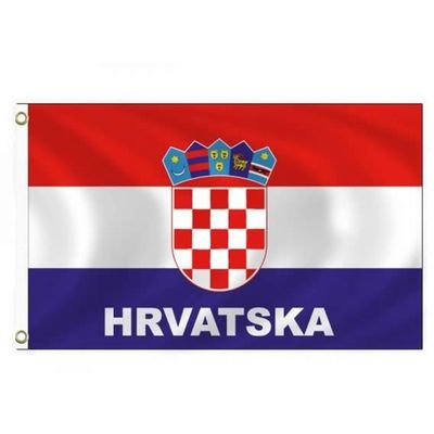 Croata je nacionalna zastava republike Hrvatske. Namijenjena je za športske događaje, javna okupljanja i proslave.

Dimenzije : 90 cm x 150 cm



