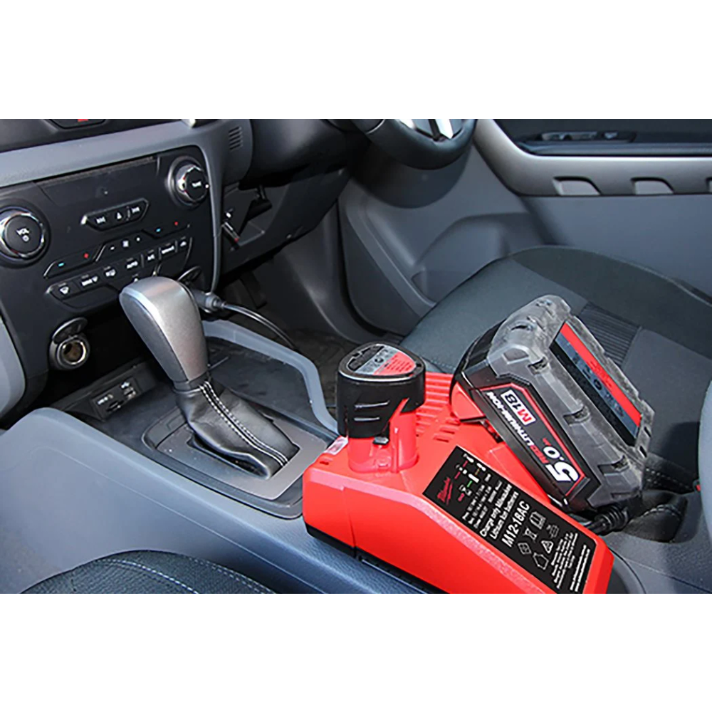 Milwaukee Punjač M12 - M18 Napon 12V Auto Punjač slika 2