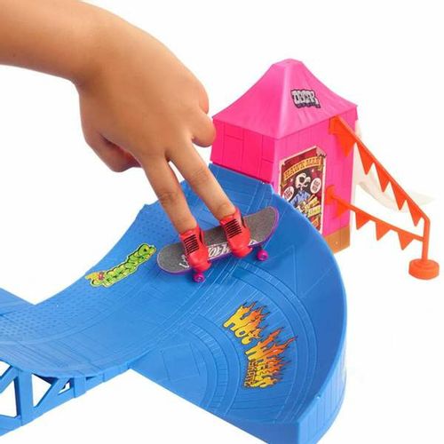 Mini staza Hot Wheels SKATEPARK ATTRACTIONS slika 7