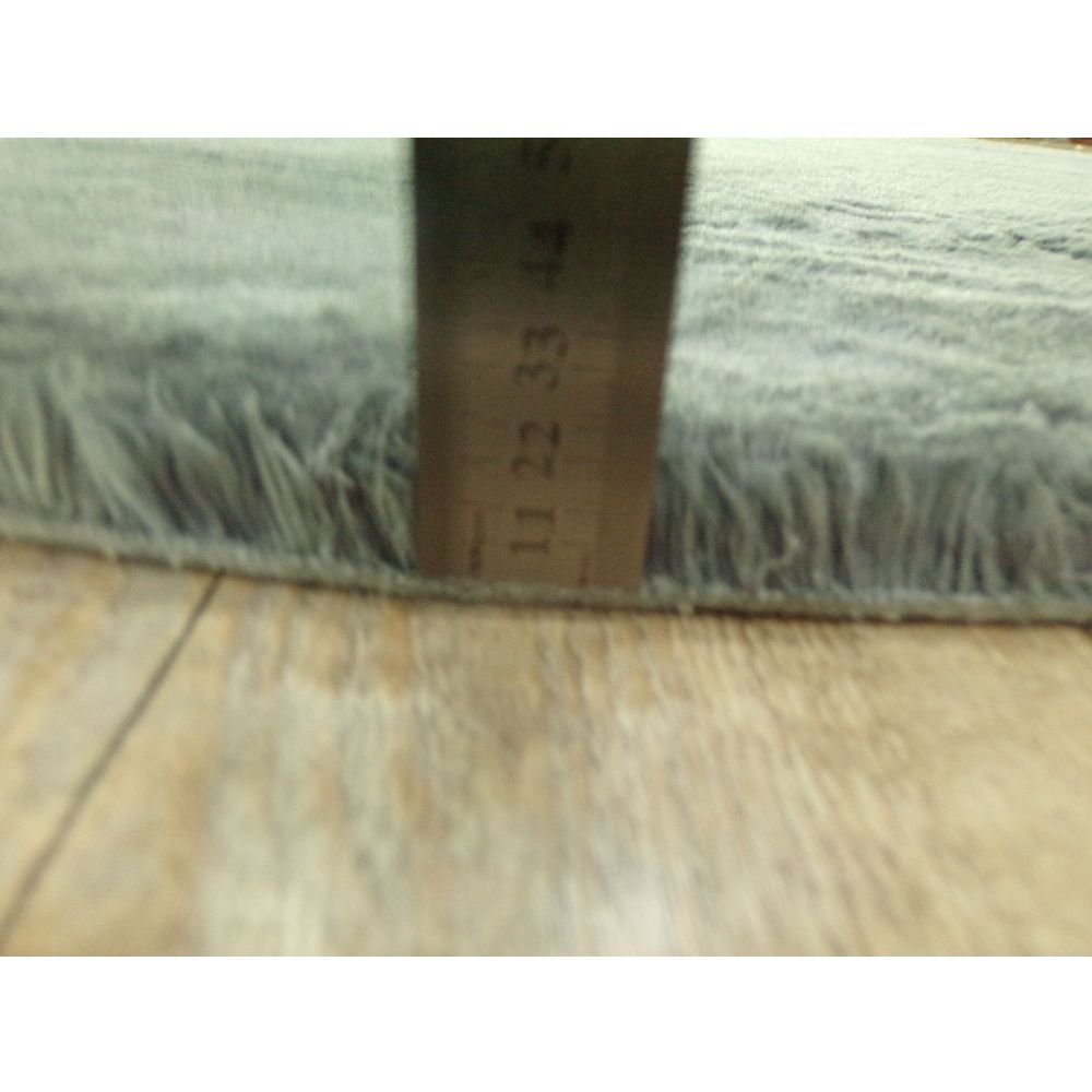 Tamnosivi ovalni plišani tepih (100 cm) slika 3