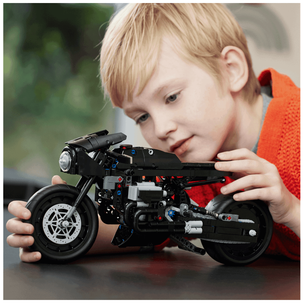 Lego Batman-Batcycle, LEGO Technic slika 3