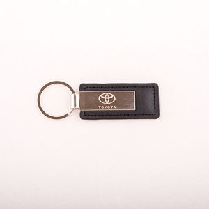 Privjesak za ključ od kože i metala - Toyota