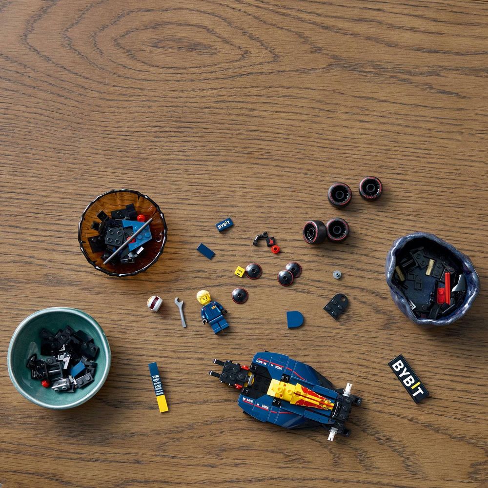 LEGO 77243 Oracle Red Bull Racing Rb20 F1® Trkaći auto slika 7